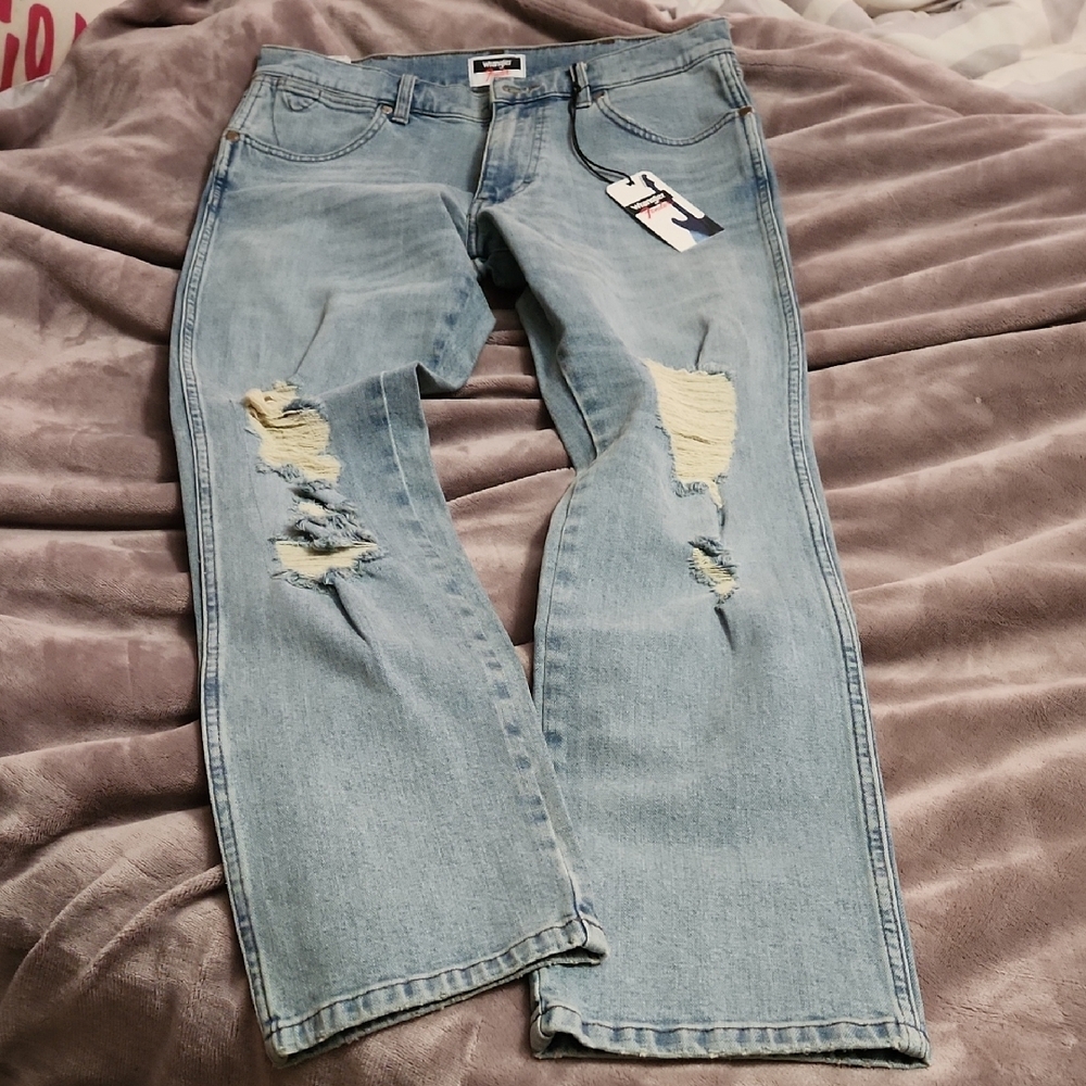 Wrangler Fender Distressed Light Blue Jeans